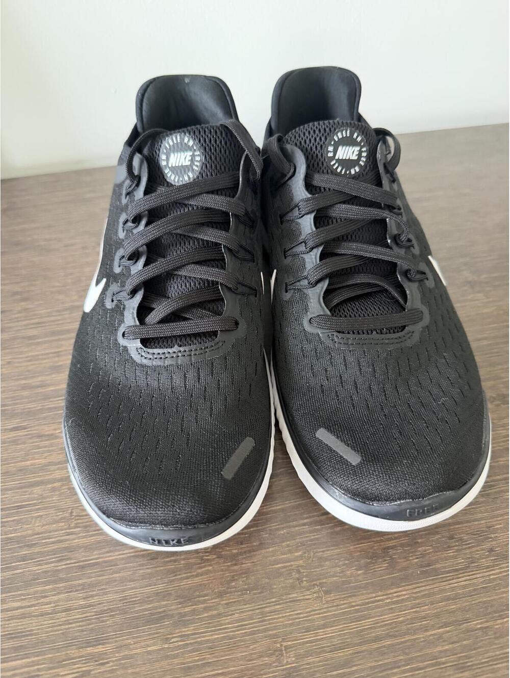 Women's Size 8 Nike Free RN 2018